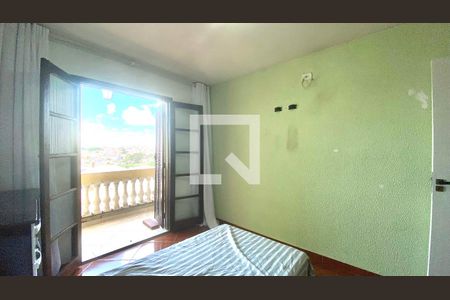 Casa à venda com 190m², 3 quartos e 6 vagas Casa à venda com 190m², 3 quartos e 6 vagasQuarto 2