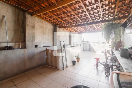 Casa à venda com 190m², 3 quartos e 6 vagas Casa à venda com 190m², 3 quartos e 6 vagasÁrea de Serviço