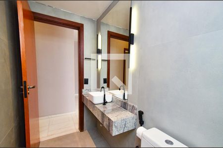 Apartamento à venda com 244m², 4 quartos e 3 vagas Apartamento à venda com 244m², 4 quartos e 3 vagasBanheiro social