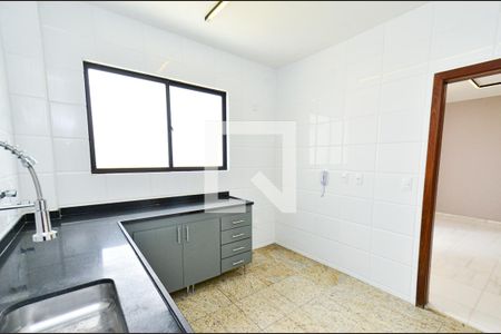 Apartamento à venda com 244m², 4 quartos e 3 vagas Apartamento à venda com 244m², 4 quartos e 3 vagasCozinha