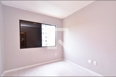 Apartamento à venda com 244m², 4 quartos e 3 vagas Apartamento à venda com 244m², 4 quartos e 3 vagasQuarto2