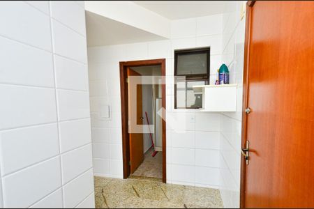 Apartamento à venda com 244m², 4 quartos e 3 vagas Apartamento à venda com 244m², 4 quartos e 3 vagasArea serviço