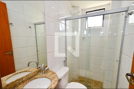 Apartamento à venda com 244m², 4 quartos e 3 vagas Apartamento à venda com 244m², 4 quartos e 3 vagasBanheiro suite2