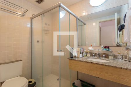 Apartamento para alugar com 55m², 2 quartos e 1 vaga Apartamento para alugar com 55m², 2 quartos e 1 vagaBanheiro da Suíte 1