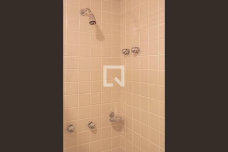 Apartamento para alugar com 55m², 2 quartos e 1 vaga Apartamento para alugar com 55m², 2 quartos e 1 vagaBanheiro da Suíte 2