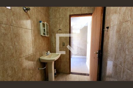 Casa para alugar com 250m², 3 quartos e 2 vagasBanheiro 2