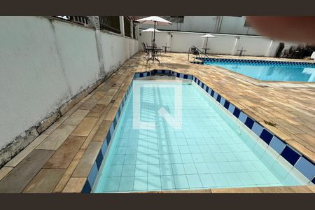 Apartamento à venda com 60m², 2 quartos e 1 vagaÁrea comum - Piscina