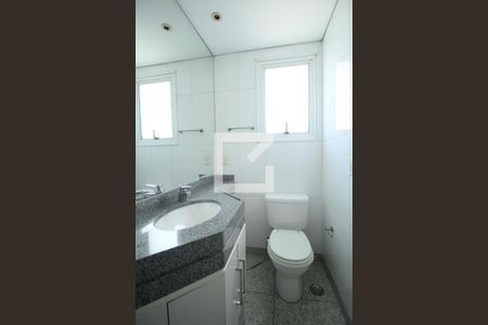 Apartamento à venda com 96m², 2 quartos e 2 vagasBanheiro suíte 2