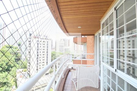 Apartamento à venda com 96m², 2 quartos e 2 vagasVaranda Suíte 1