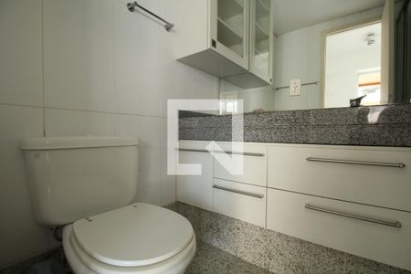 Apartamento à venda com 96m², 2 quartos e 2 vagasBanheiro suíte 1