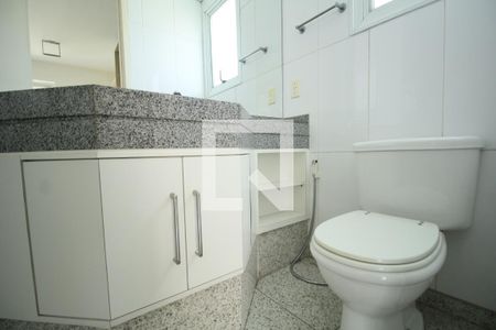 Apartamento à venda com 96m², 2 quartos e 2 vagasBanheiro suíte 2