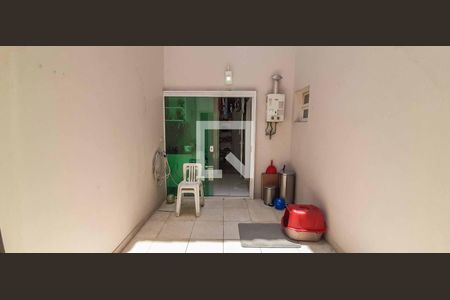 Casa à venda com 182m², 3 quartos e 2 vagasQuintal