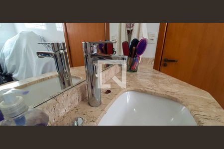 Casa à venda com 182m², 3 quartos e 2 vagasBanheiro da Suíte 1