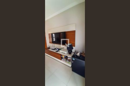 Casa à venda com 182m², 3 quartos e 2 vagasSala de TV