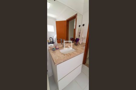 Casa à venda com 182m², 3 quartos e 2 vagasBanheiro da Suíte 1