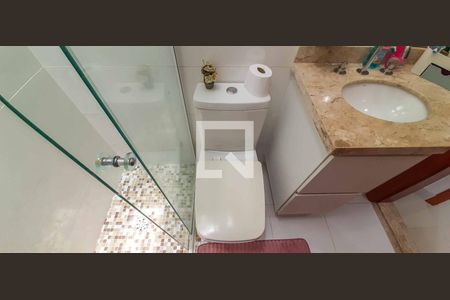 Casa à venda com 182m², 3 quartos e 2 vagasBanheiro da Suíte 2