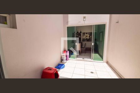 Casa à venda com 182m², 3 quartos e 2 vagasQuintal