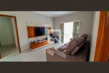 Casa à venda com 182m², 3 quartos e 2 vagasSala de TV