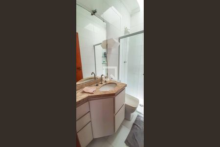 Casa à venda com 182m², 3 quartos e 2 vagasBanheiro Social