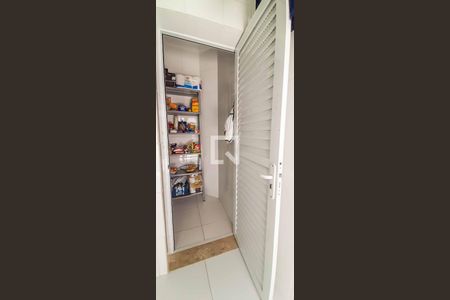 Casa à venda com 182m², 3 quartos e 2 vagasDespensa