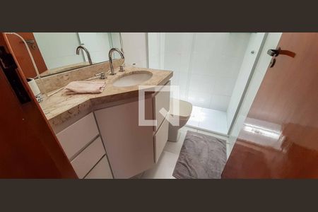 Casa à venda com 182m², 3 quartos e 2 vagasBanheiro Social