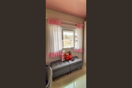 Casa à venda com 182m², 3 quartos e 2 vagasSuíte 2