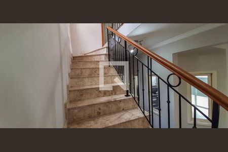 Casa à venda com 182m², 3 quartos e 2 vagasAcesso as Suítes e Escritório