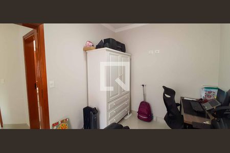 Casa à venda com 182m², 3 quartos e 2 vagasEscritório/Quarto