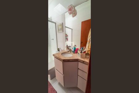 Casa à venda com 182m², 3 quartos e 2 vagasBanheiro da Suíte 2