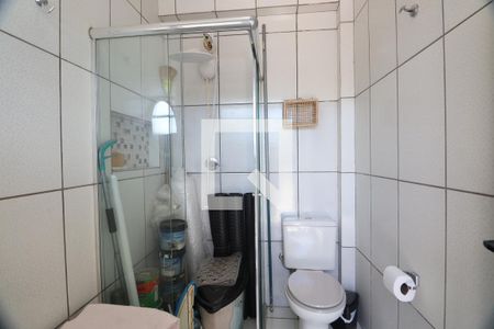 Casa à venda com 235m², 4 quartos e 6 vagasBanheiro - serviço