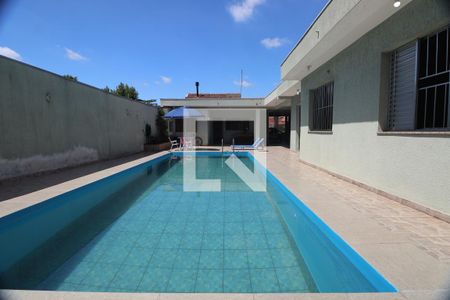 Casa à venda com 235m², 4 quartos e 6 vagasPiscina