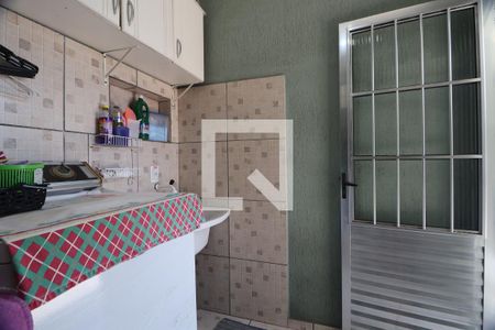 Casa à venda com 235m², 4 quartos e 6 vagasLavanderia