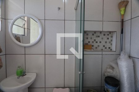 Casa à venda com 235m², 4 quartos e 6 vagasBanheiro - serviço