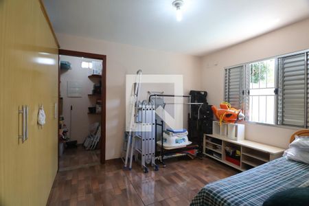 Casa à venda com 235m², 4 quartos e 6 vagasQuarto-serviço 