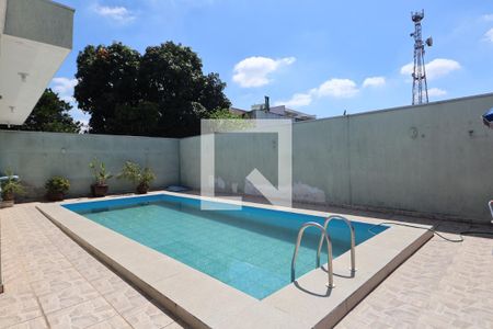 Casa à venda com 235m², 4 quartos e 6 vagasPiscina