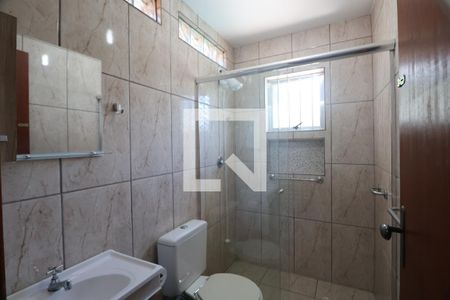 Casa à venda com 235m², 4 quartos e 6 vagasBanheiro - quarto serviço 