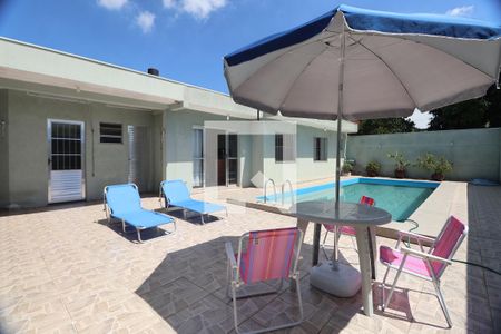 Casa à venda com 235m², 4 quartos e 6 vagasPiscina