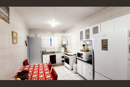 Casa à venda com 182m², 3 quartos e 4 vagas Casa à venda com 182m², 3 quartos e 4 vagasCozinha