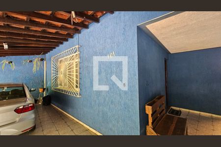 Casa à venda com 182m², 3 quartos e 4 vagas Casa à venda com 182m², 3 quartos e 4 vagasGaragem