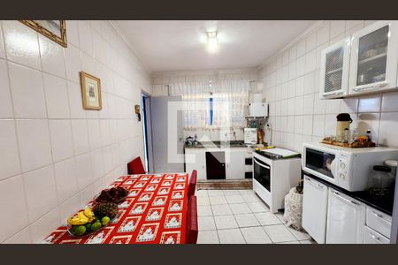 Casa à venda com 182m², 3 quartos e 4 vagas Casa à venda com 182m², 3 quartos e 4 vagasCozinha