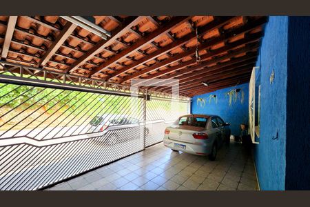 Casa à venda com 182m², 3 quartos e 4 vagas Casa à venda com 182m², 3 quartos e 4 vagasGaragem