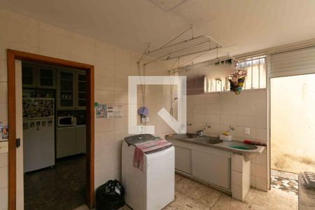 Casa à venda com 300m², 4 quartos e 3 vagasÁrea de Serviço