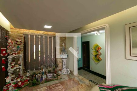 Casa à venda com 300m², 4 quartos e 3 vagasSala de Estar 2