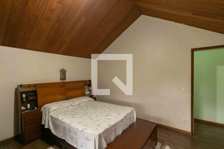 Casa à venda com 300m², 4 quartos e 3 vagasQuarto 4 Suite