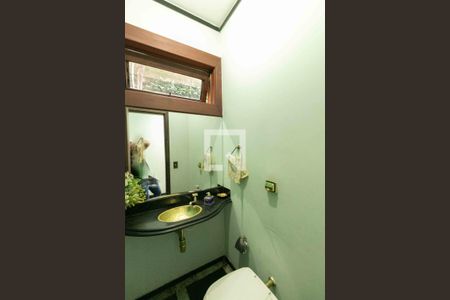 Casa à venda com 300m², 4 quartos e 3 vagasLavabo