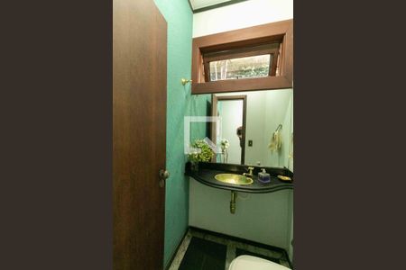 Casa à venda com 300m², 4 quartos e 3 vagasLavabo