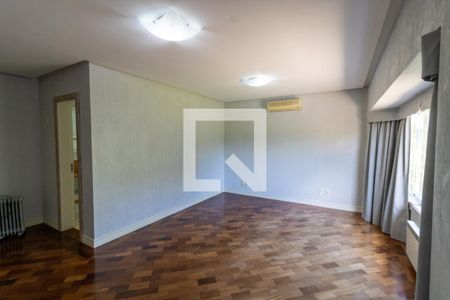 Casa de condomínio para alugar com 500m², 5 quartos e 4 vagas Casa de condomínio para alugar com 500m², 5 quartos e 4 vagasSuíte 4
