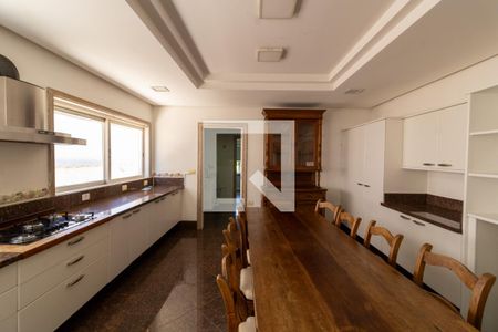 Casa de condomínio para alugar com 500m², 5 quartos e 4 vagas Casa de condomínio para alugar com 500m², 5 quartos e 4 vagasCozinha