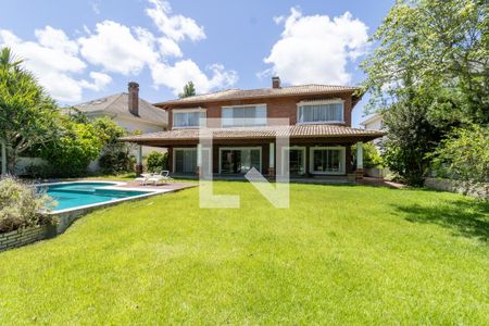 Casa de condomínio para alugar com 500m², 5 quartos e 4 vagas Casa de condomínio para alugar com 500m², 5 quartos e 4 vagasQuintal