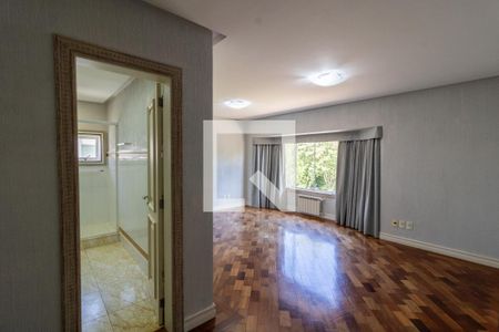 Casa de condomínio para alugar com 500m², 5 quartos e 4 vagas Casa de condomínio para alugar com 500m², 5 quartos e 4 vagasSuíte 4